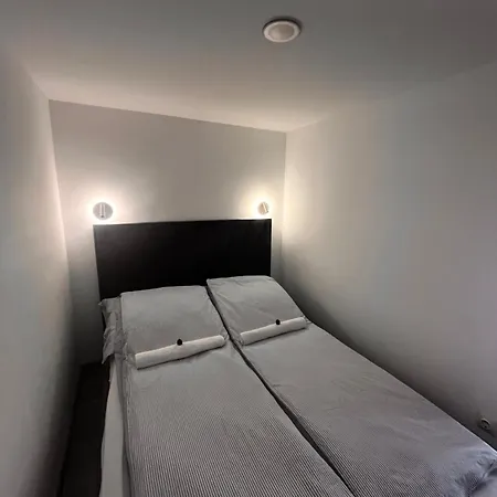 Bb - Hause Free Secure Parking *