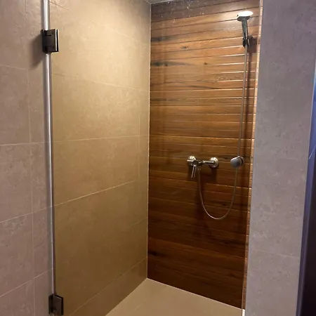 Bb - Hause Free Secure Parking Apartman *