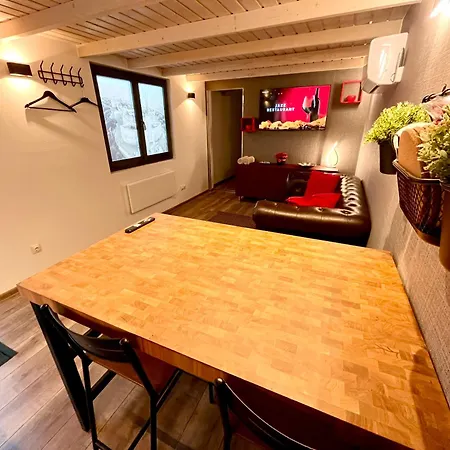 Eszla 2 Free Large Secure Parking * Debrecen