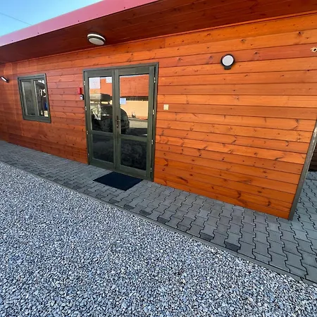 Eszla 2 Free Large Secure Parking Apartment *